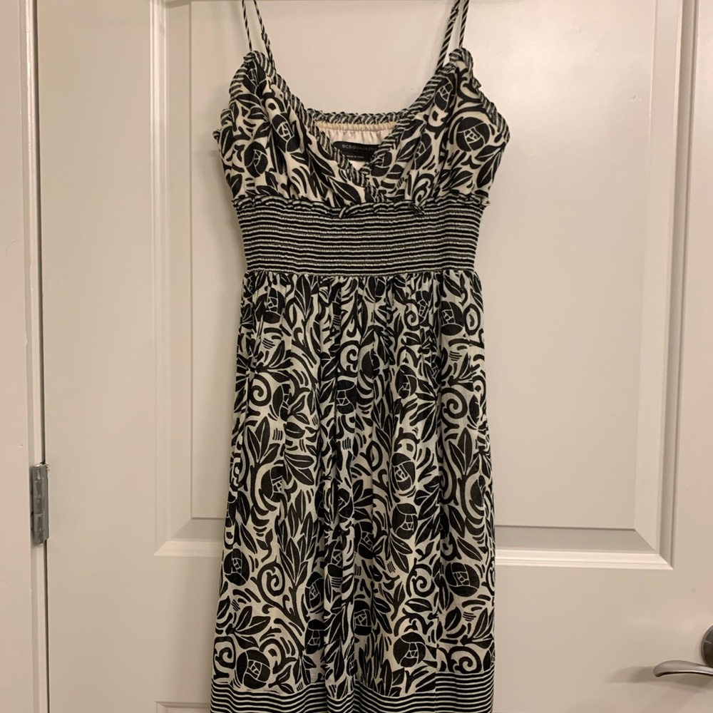 BCBGMAXAZRIA summer dress XS